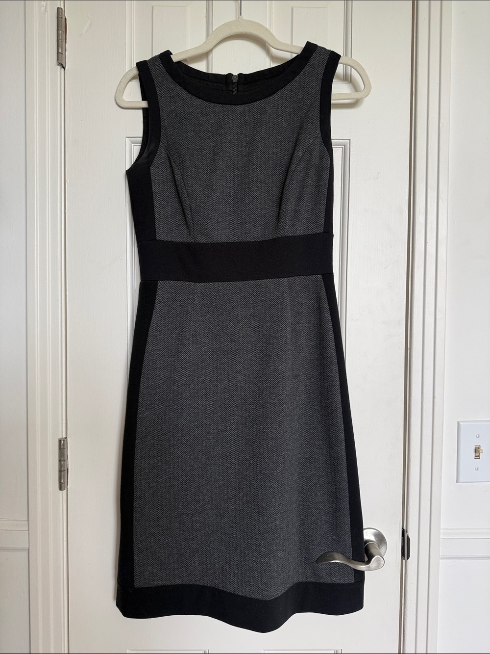 Sleeveless Gray and Black Midi Sheath Dress